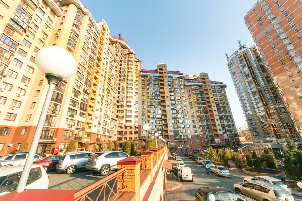 3 Комнатные Апартаменты В Центре Печерска Kiev Ngoại thất bức ảnh
